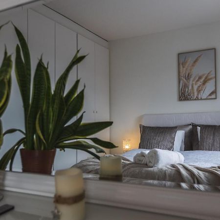 רובניימי Penthouse With Sauna - King Size Bed - Free Wifi! מראה חיצוני תמונה