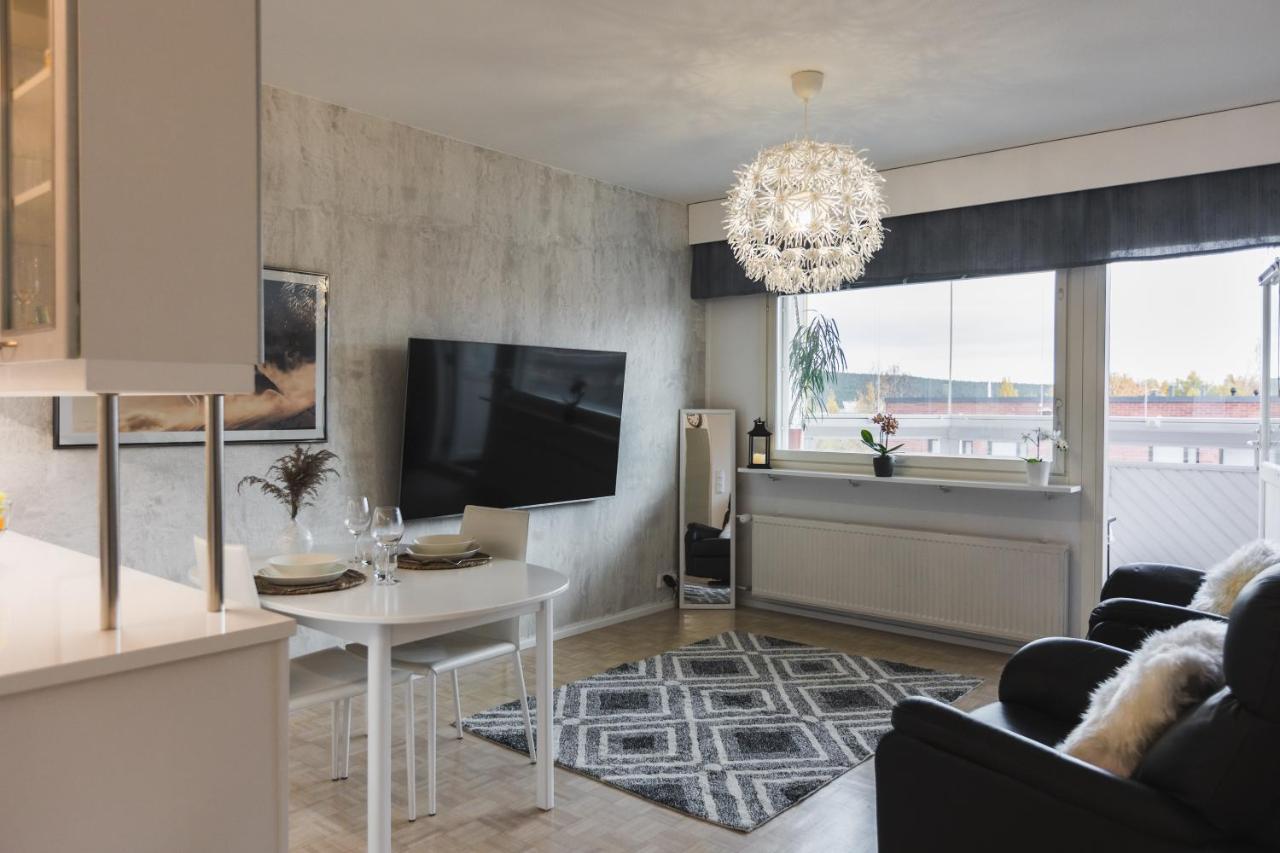 רובניימי Penthouse With Sauna - King Size Bed - Free Wifi! מראה חיצוני תמונה