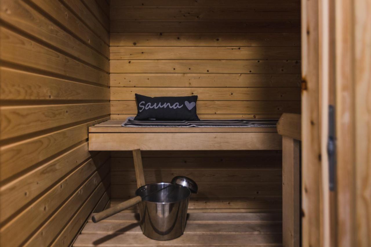 רובניימי Penthouse With Sauna - King Size Bed - Free Wifi! מראה חיצוני תמונה